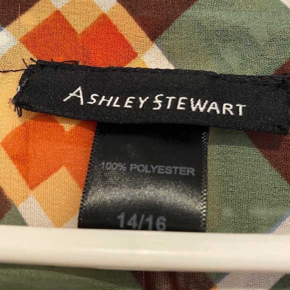 Beautiful duster to jazz out any outfit - Picture 3 of 3